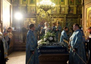 Преосвященнейший Мстислав, епископ Тихвинский и Лодейнопольский, совершил Утреню с чином погребения Божией Матери в Успенском соборе Тихвинского монастыря